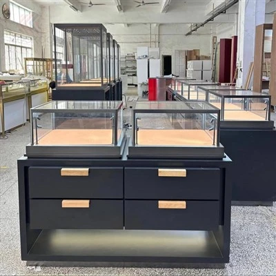 Mostrador de exhibición boutique con cajones