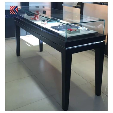 Mostrador de exhibición de joyas de la tienda de lujo